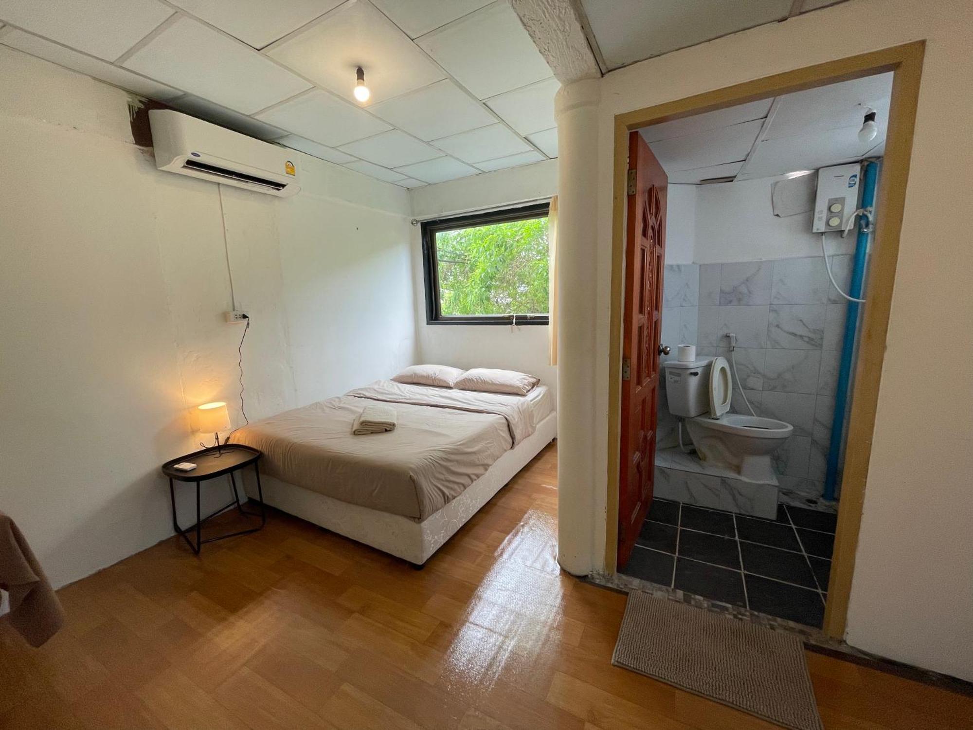 Budget Room Koh Phangan Pier With Ac Exterior photo